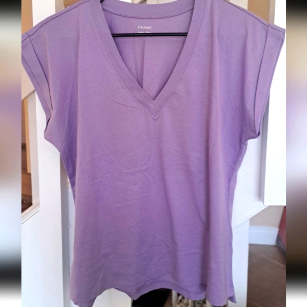 FRAME Lilac VNeck supination cotton tee shirt slit sides  New Condition without